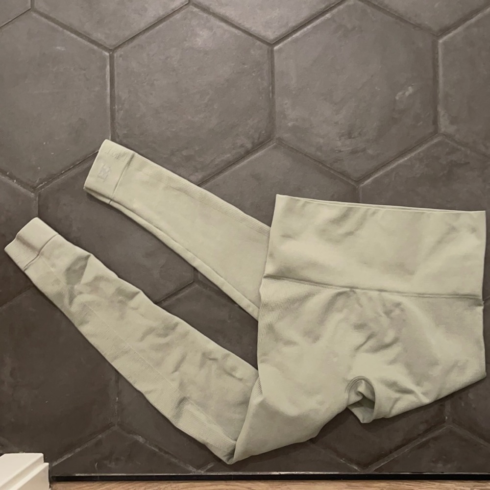 SETactive Sculptflex Leggings in Olive - XS